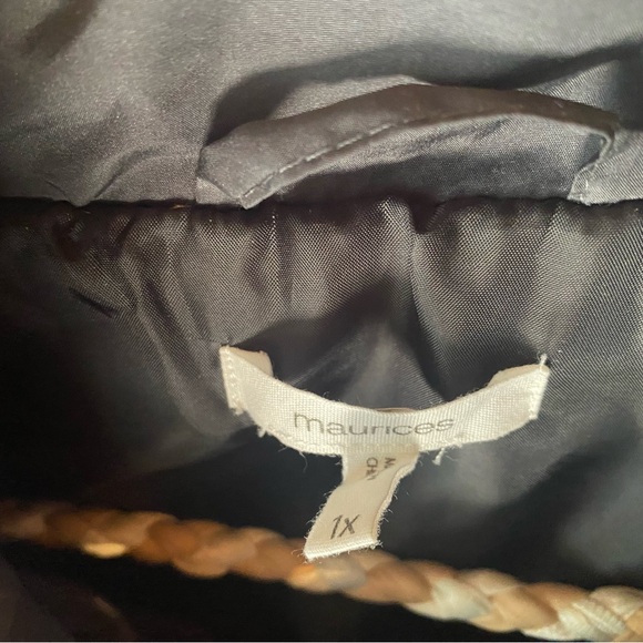 Vest - Picture 3 of 3